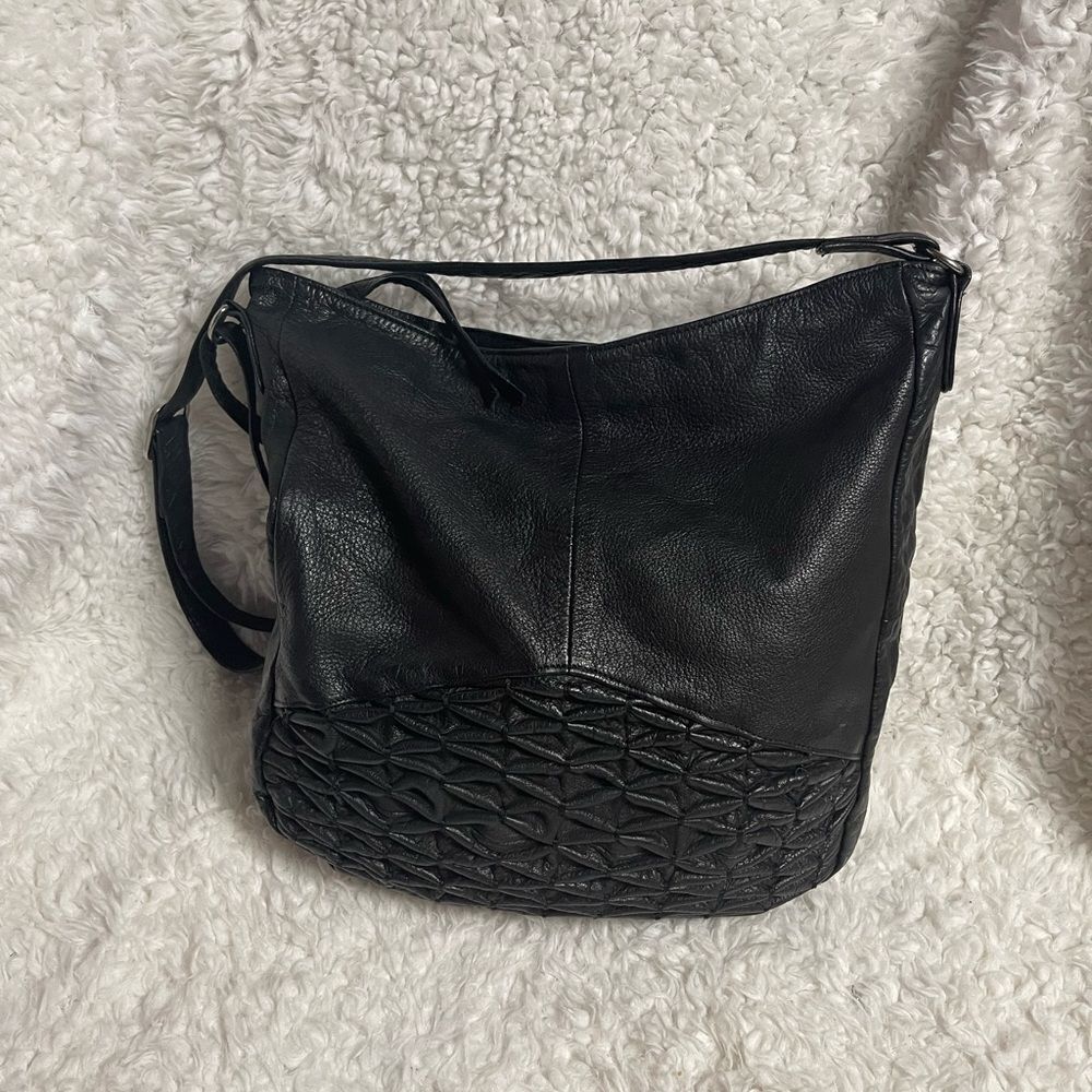 DAY & MOOD HOBO LEATHER BLACK  MEDIUM SHOULDER/CROSSBODY BAG SMOCKED ACCENT .